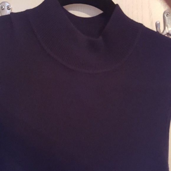 Women's sleeveless black turtle neck - Picture 2 of 2